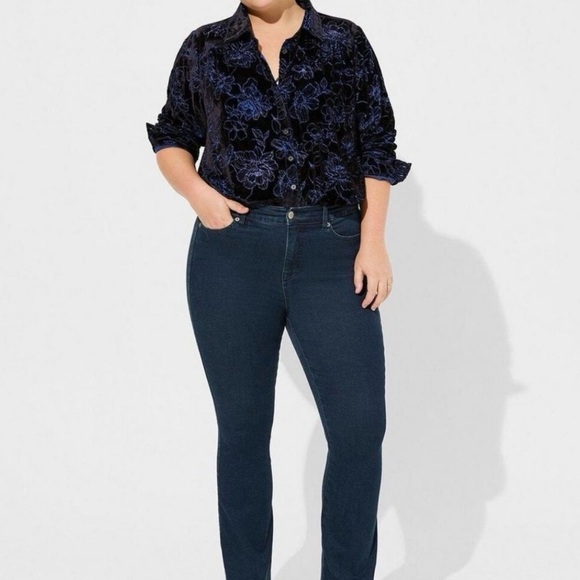 NEW Torrid Madison Velvet Burnout Button Up Shirt Size 3X - Picture 2 of 8